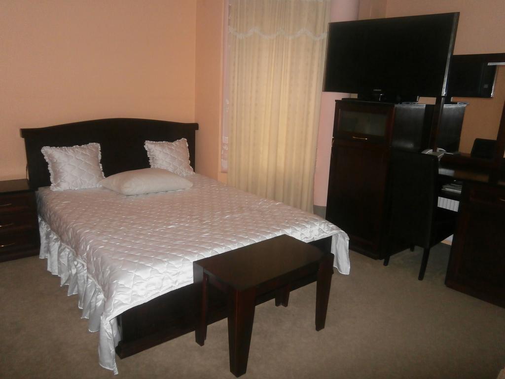 Hotel Vila Mitic Luxx Spa Centar Leskovac  Exterior foto