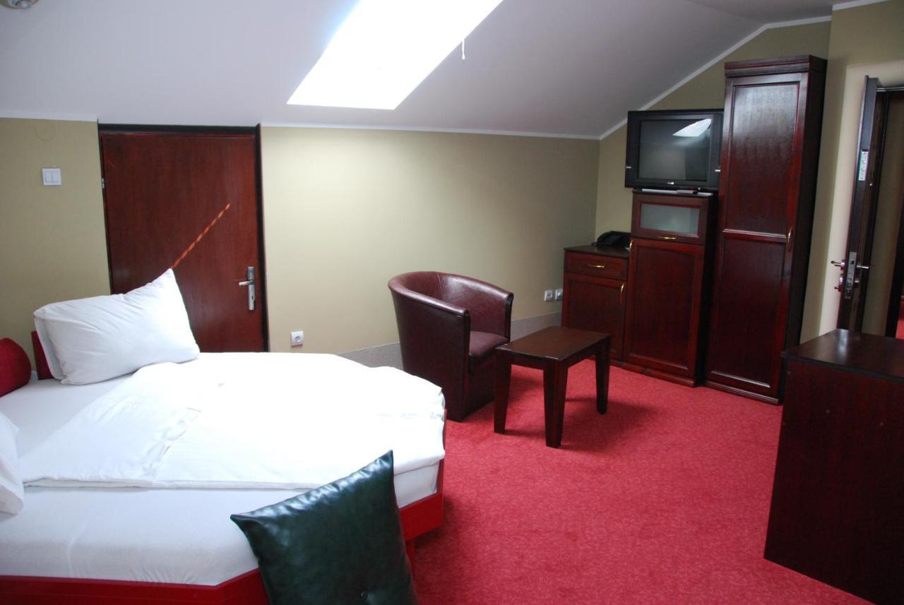 Hotel Vila Mitic Luxx Spa Centar Leskovac  Habitación foto